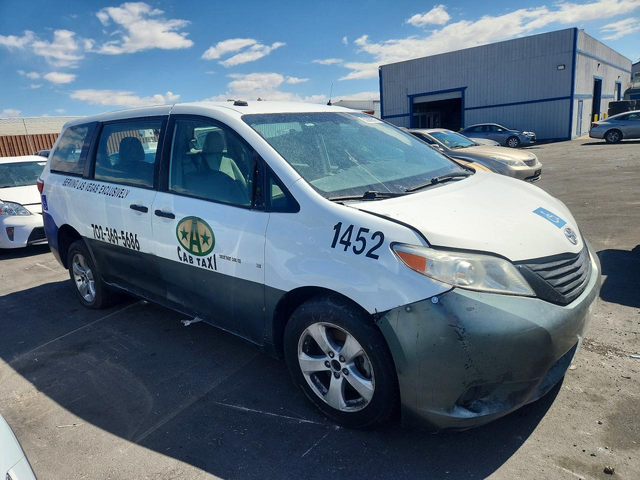 2015 TOYOTA SIENNA