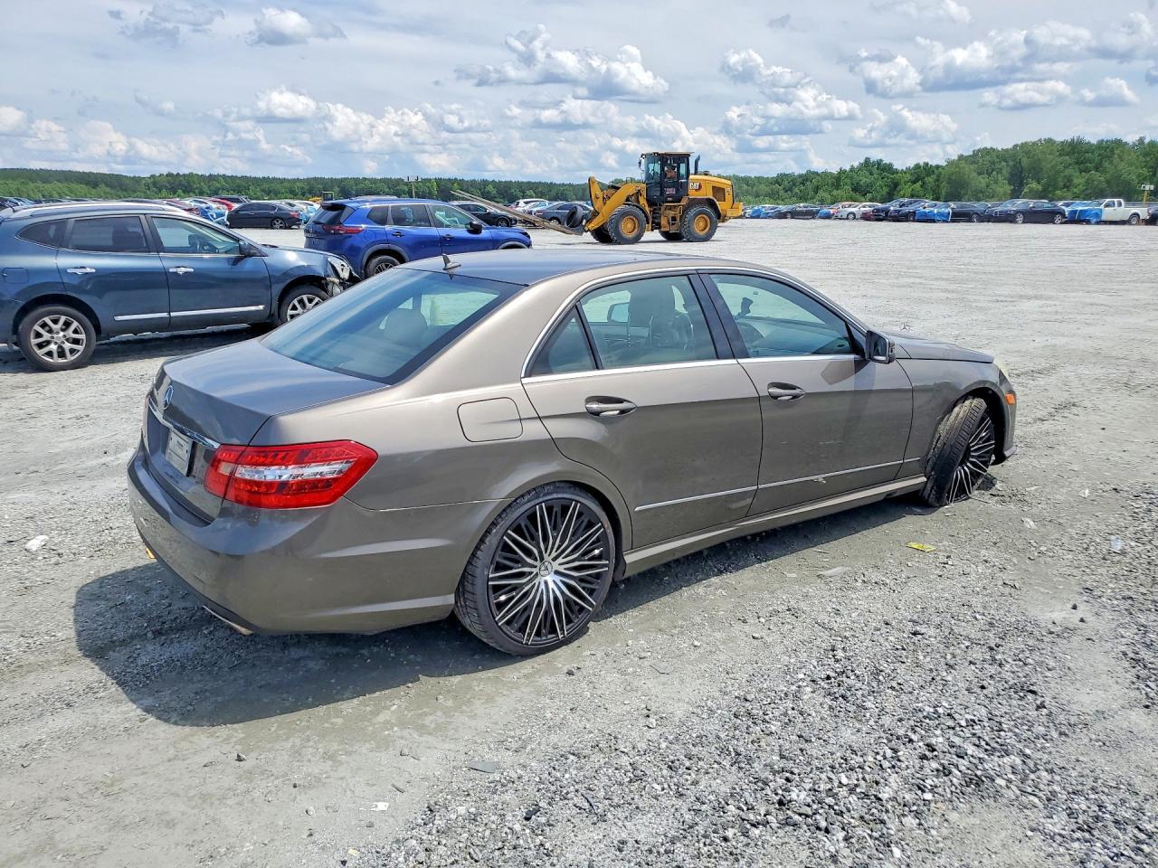 2010 MERCEDES-BENZ E-Class