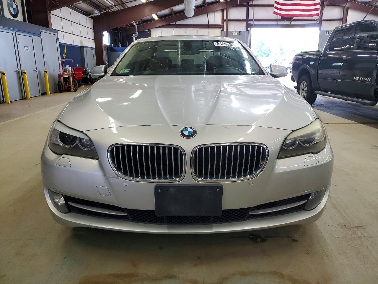 2011 BMW 5 series