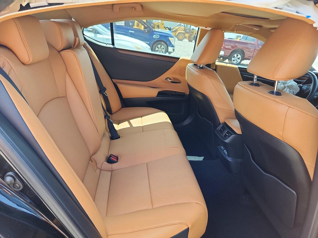 2024 LEXUS ES 350
