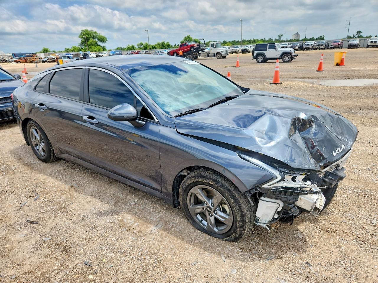 2023 KIA K5