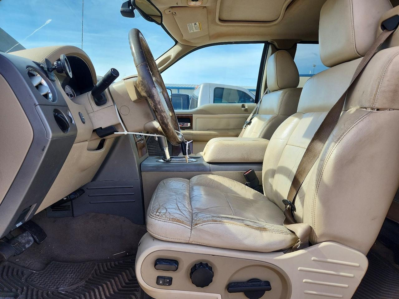 2004 FORD F-150 Lightning