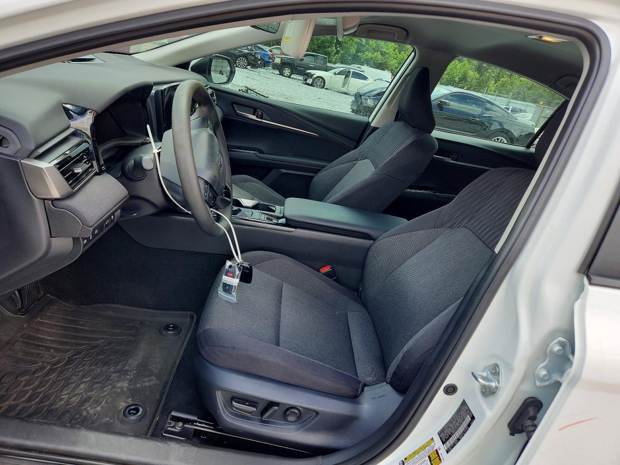 2025 TOYOTA CAMRY