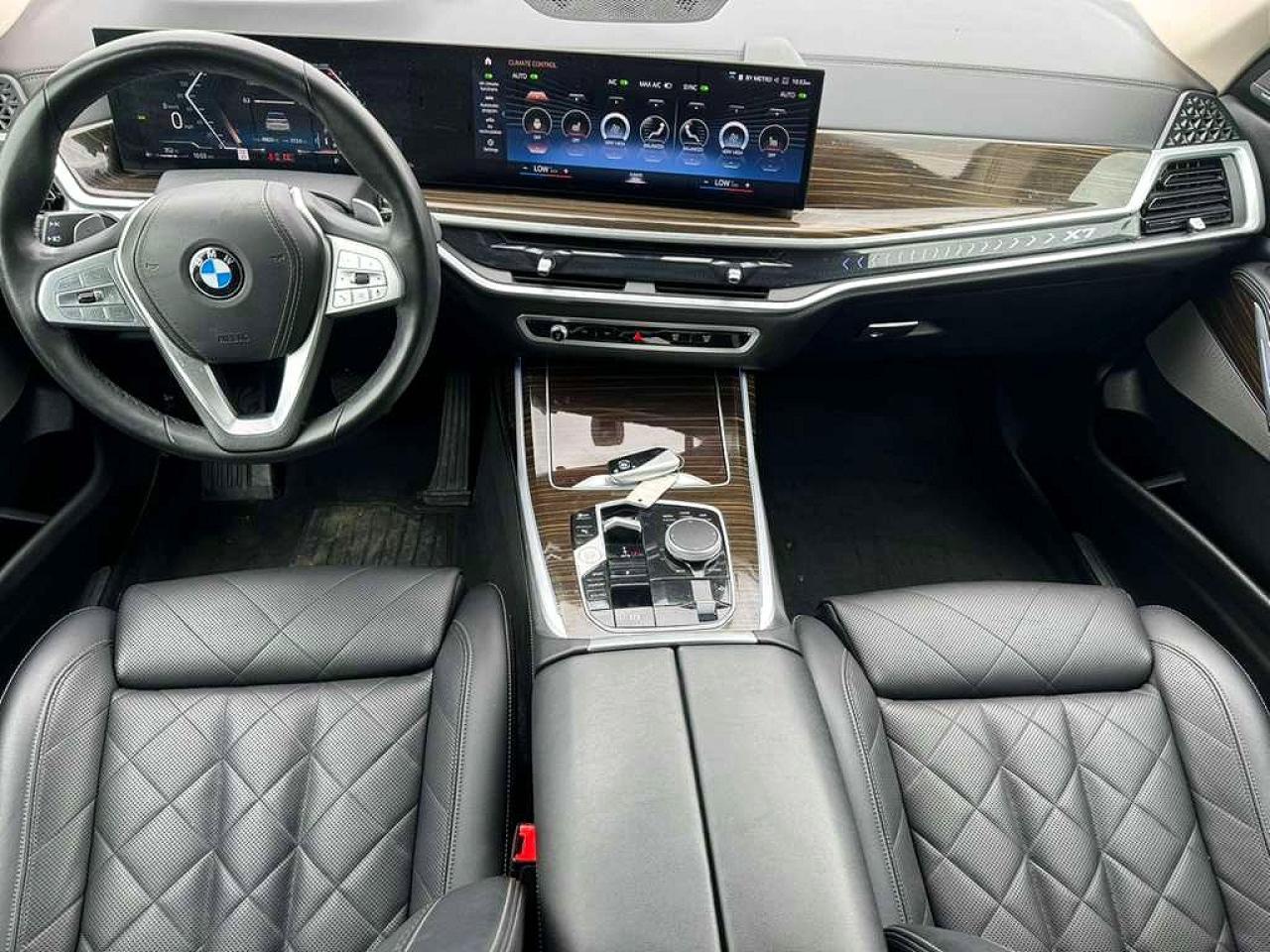 2023 BMW X7