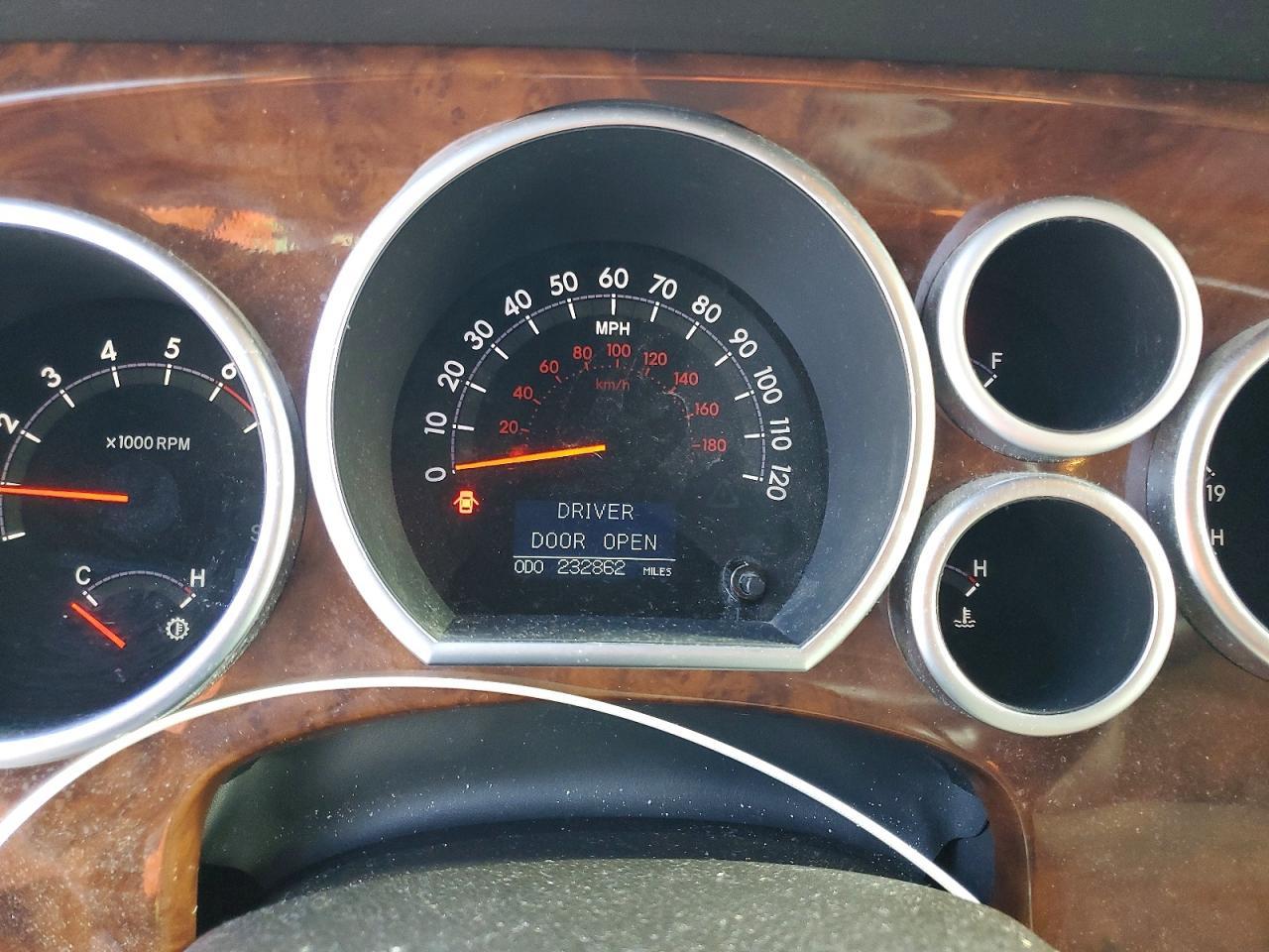 2008 TOYOTA Sequoia