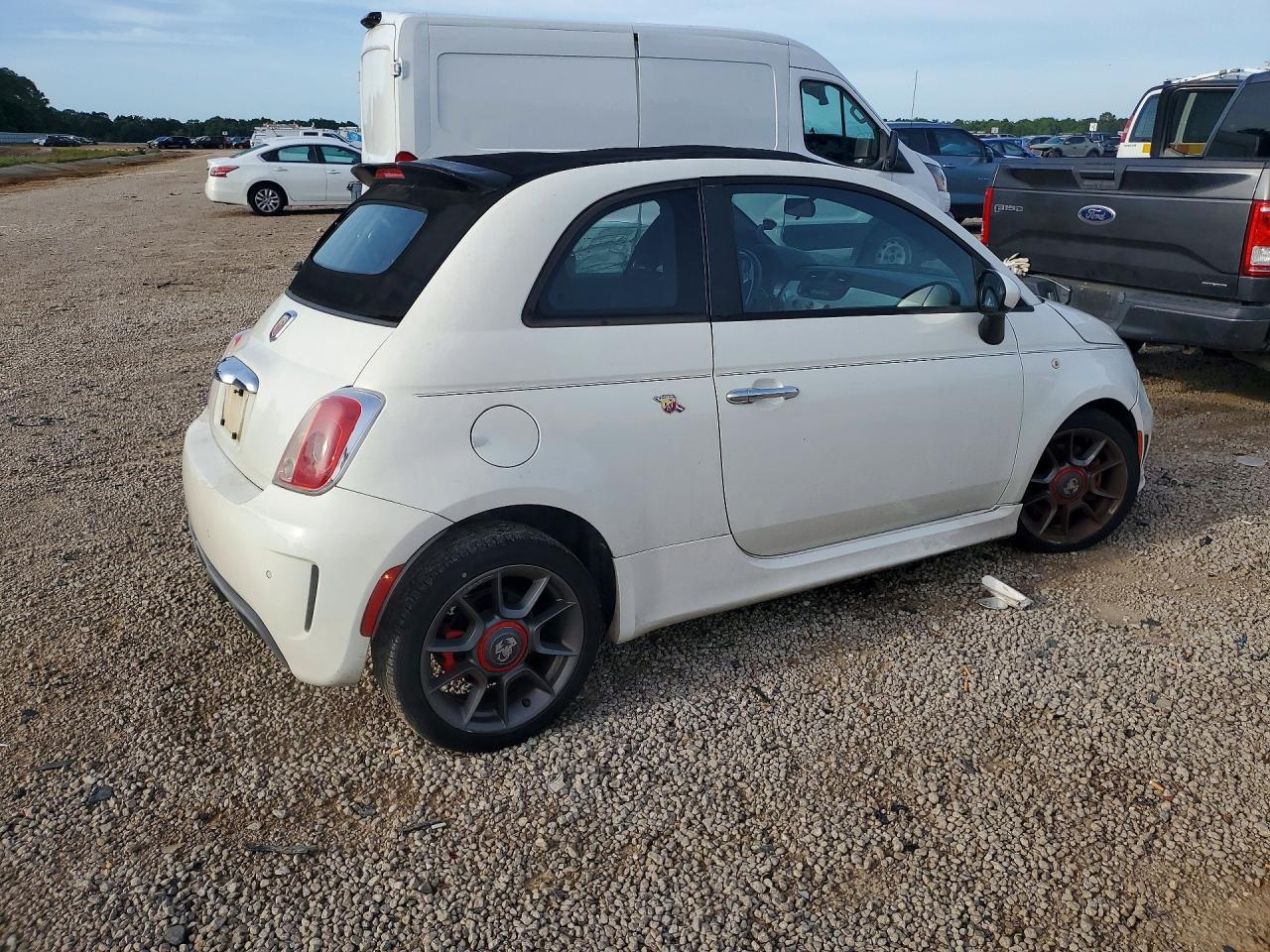2013 FIAT 500
