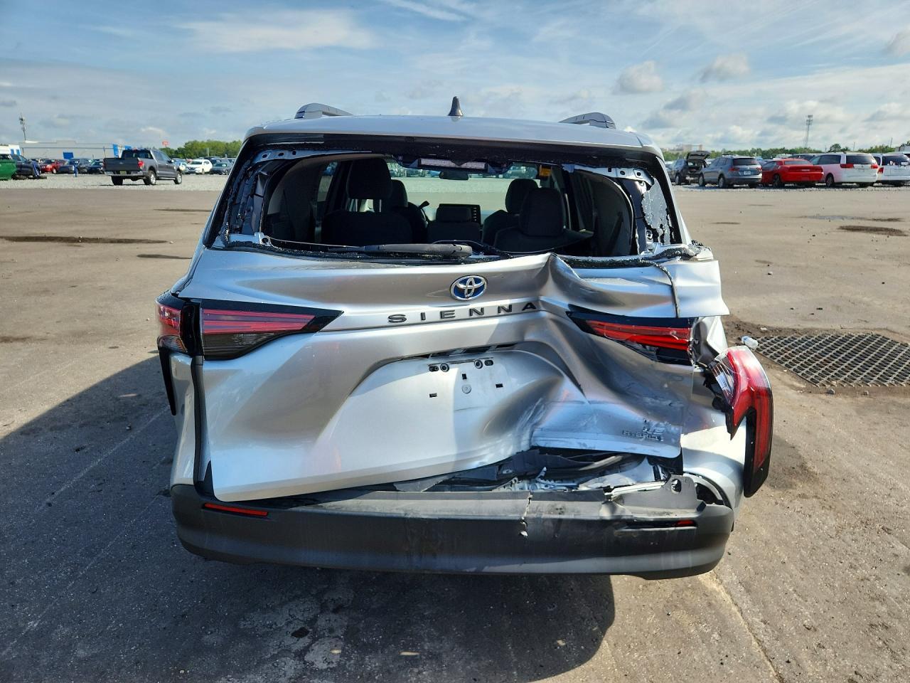 2022 TOYOTA SIENNA