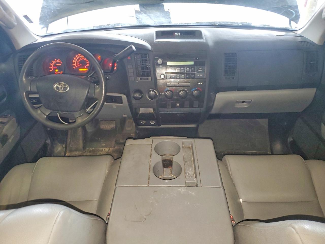 2011 TOYOTA TUNDRA