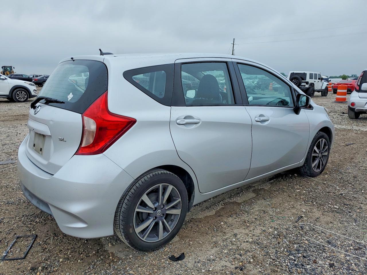 2017 NISSAN Versa Note