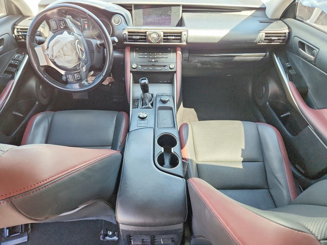 2018 LEXUS IS 300