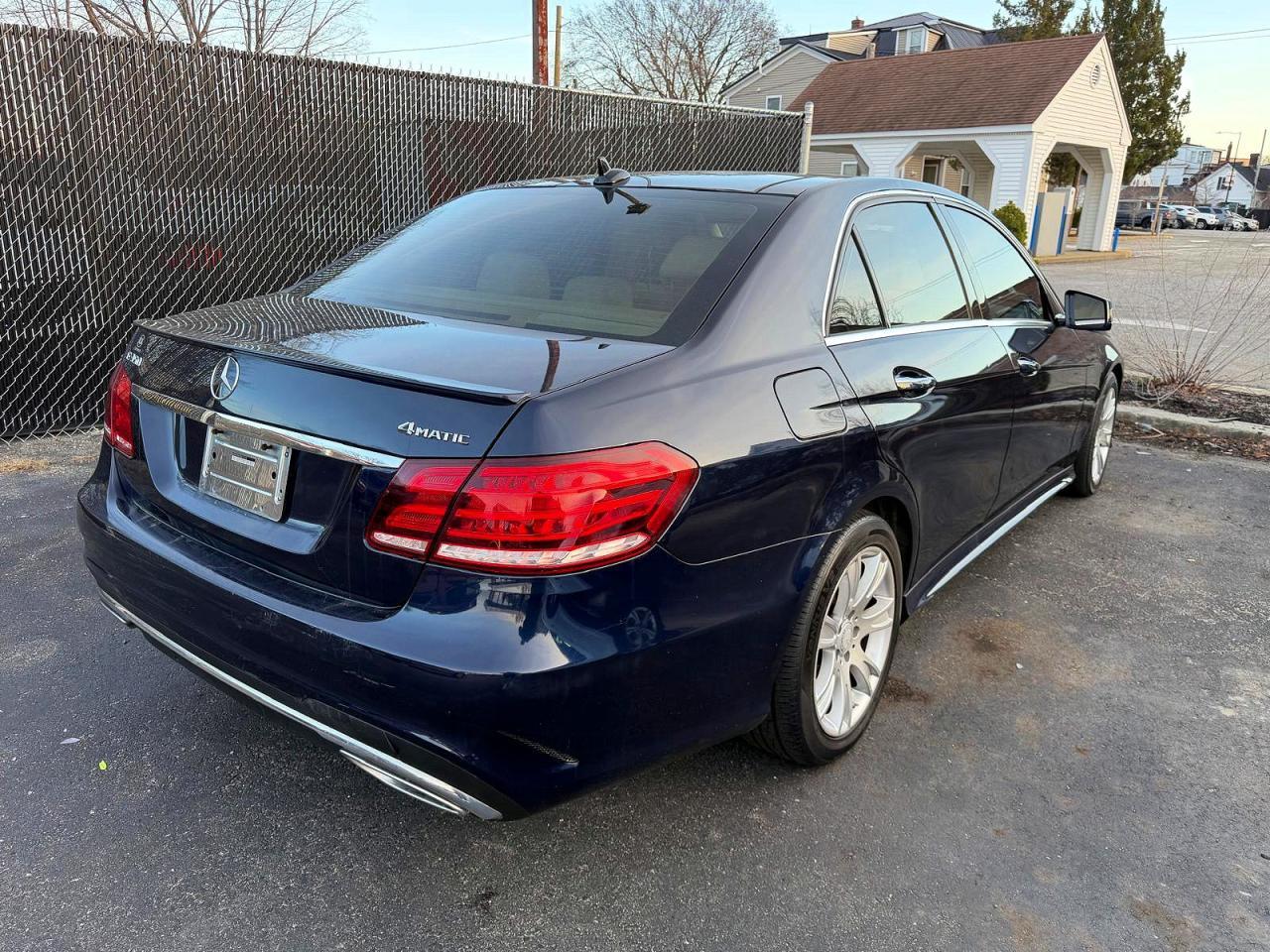 2014 MERCEDES-BENZ E-Class
