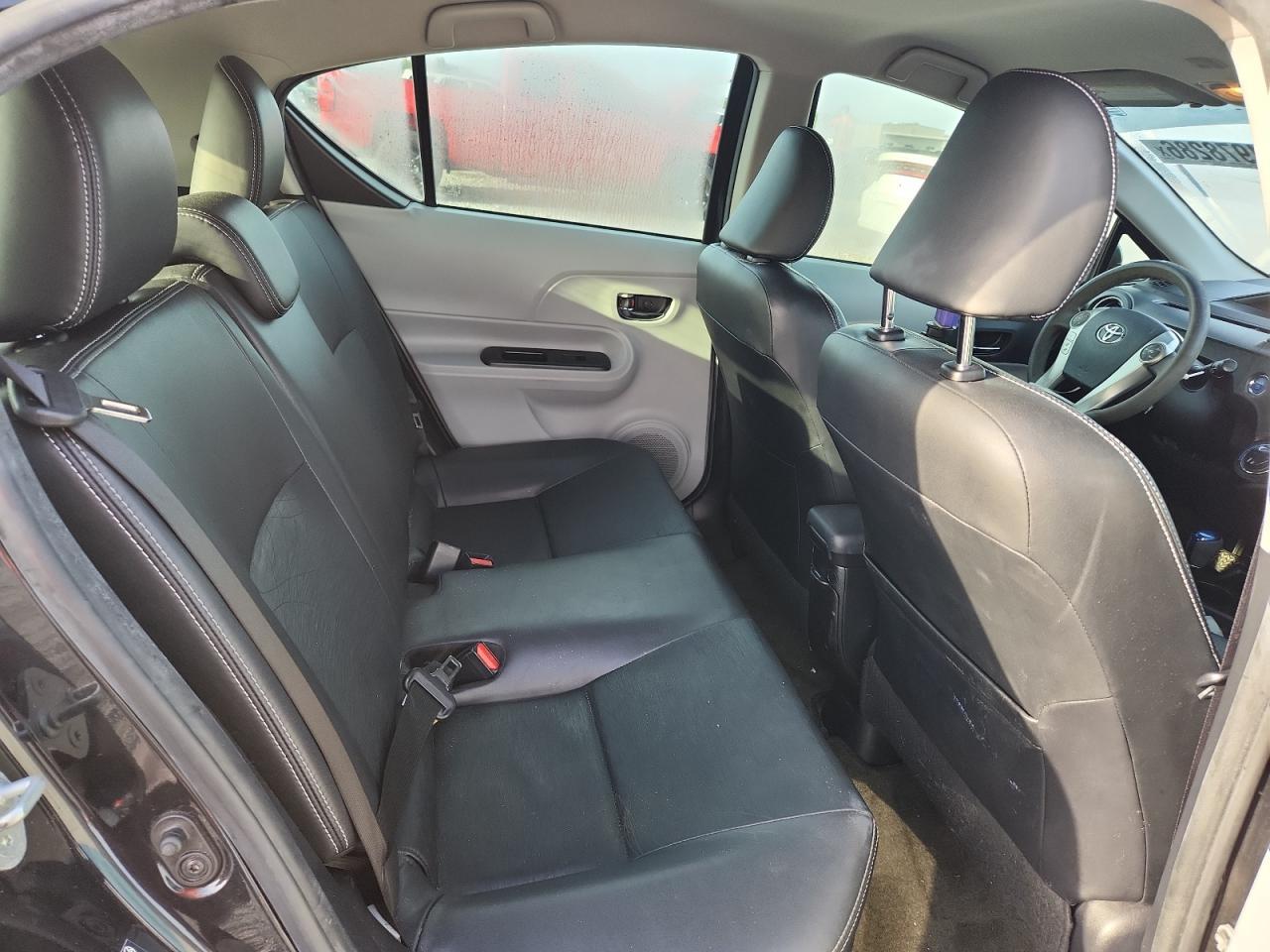 2012 TOYOTA Prius c