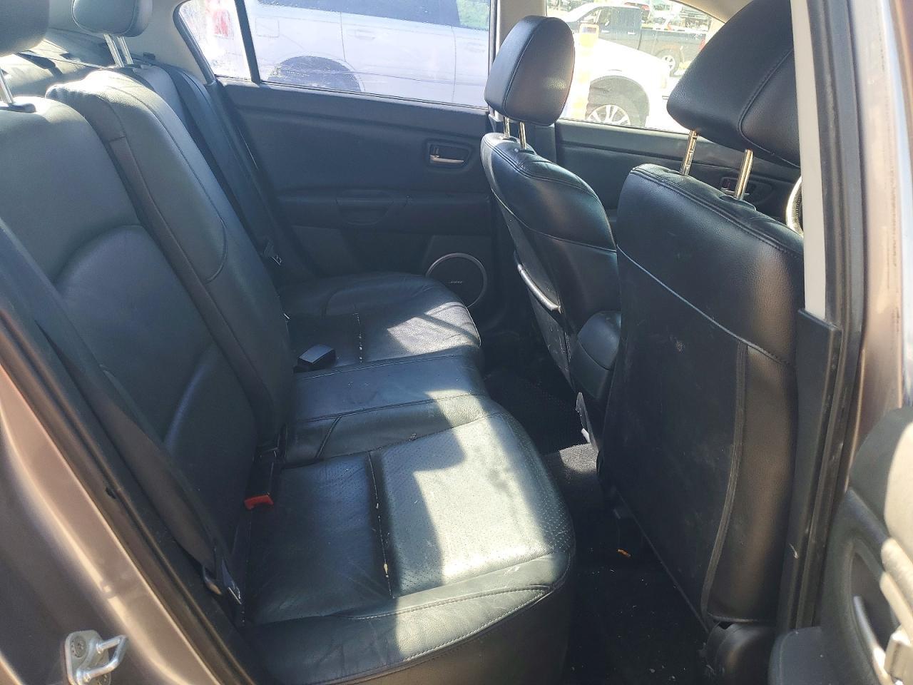 2006 MAZDA 3