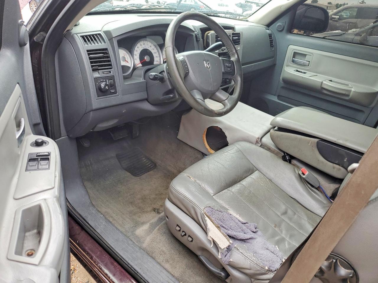 2005 DODGE Dakota