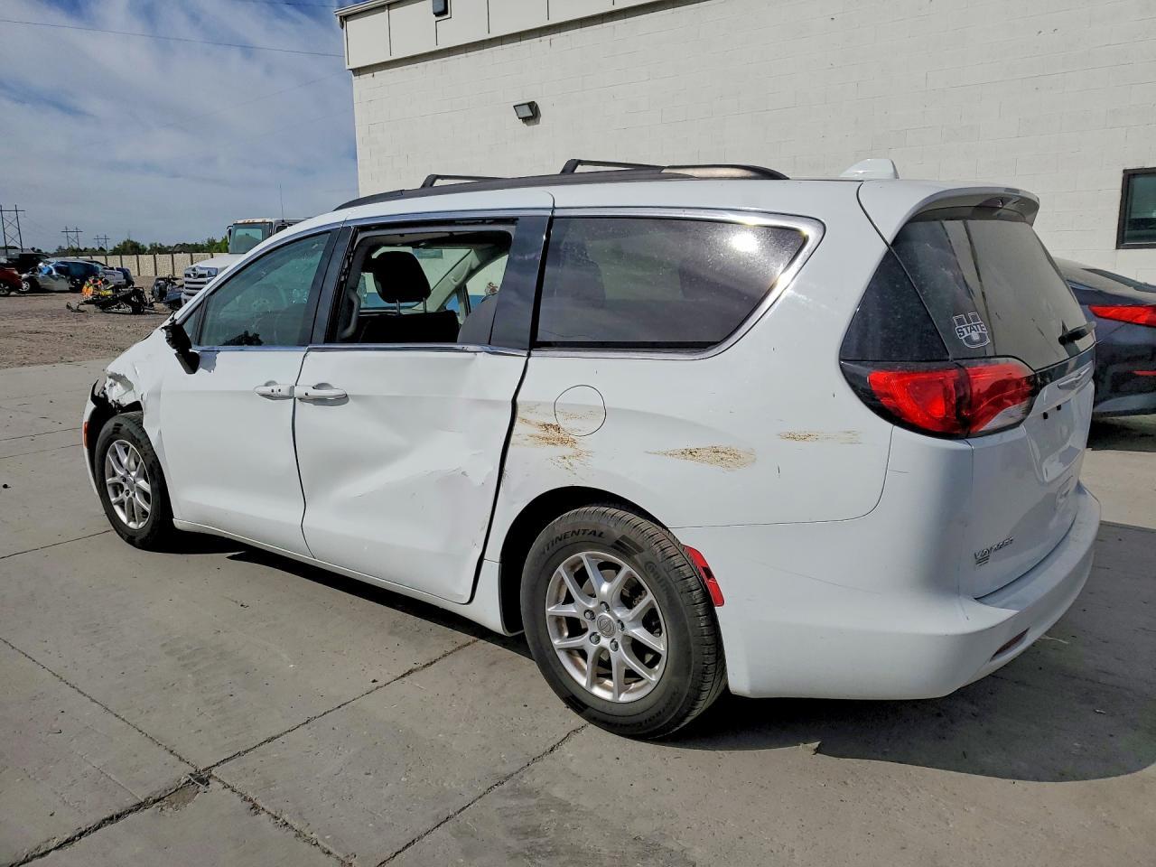 2020 CHRYSLER Voyager