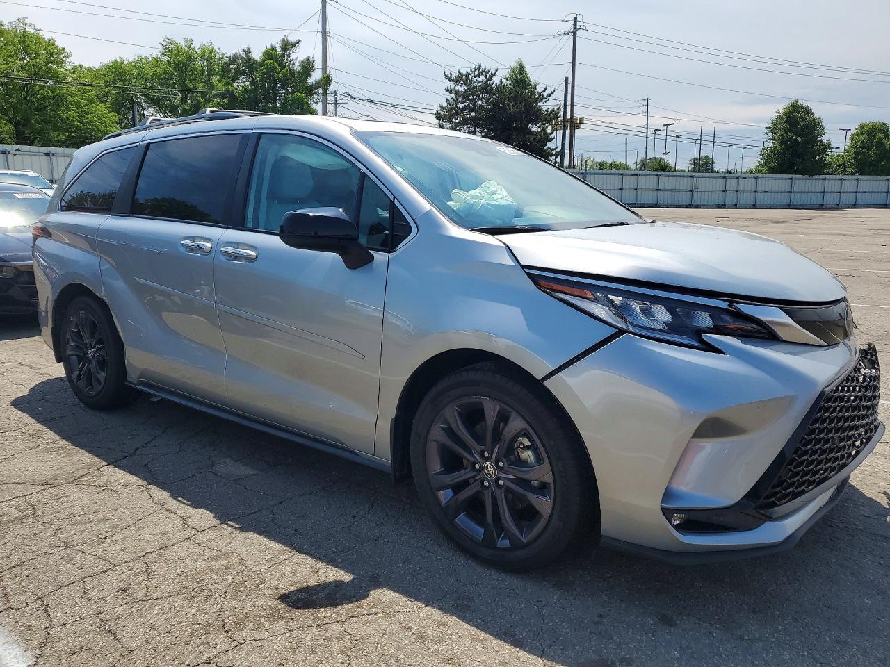 2024 TOYOTA SIENNA