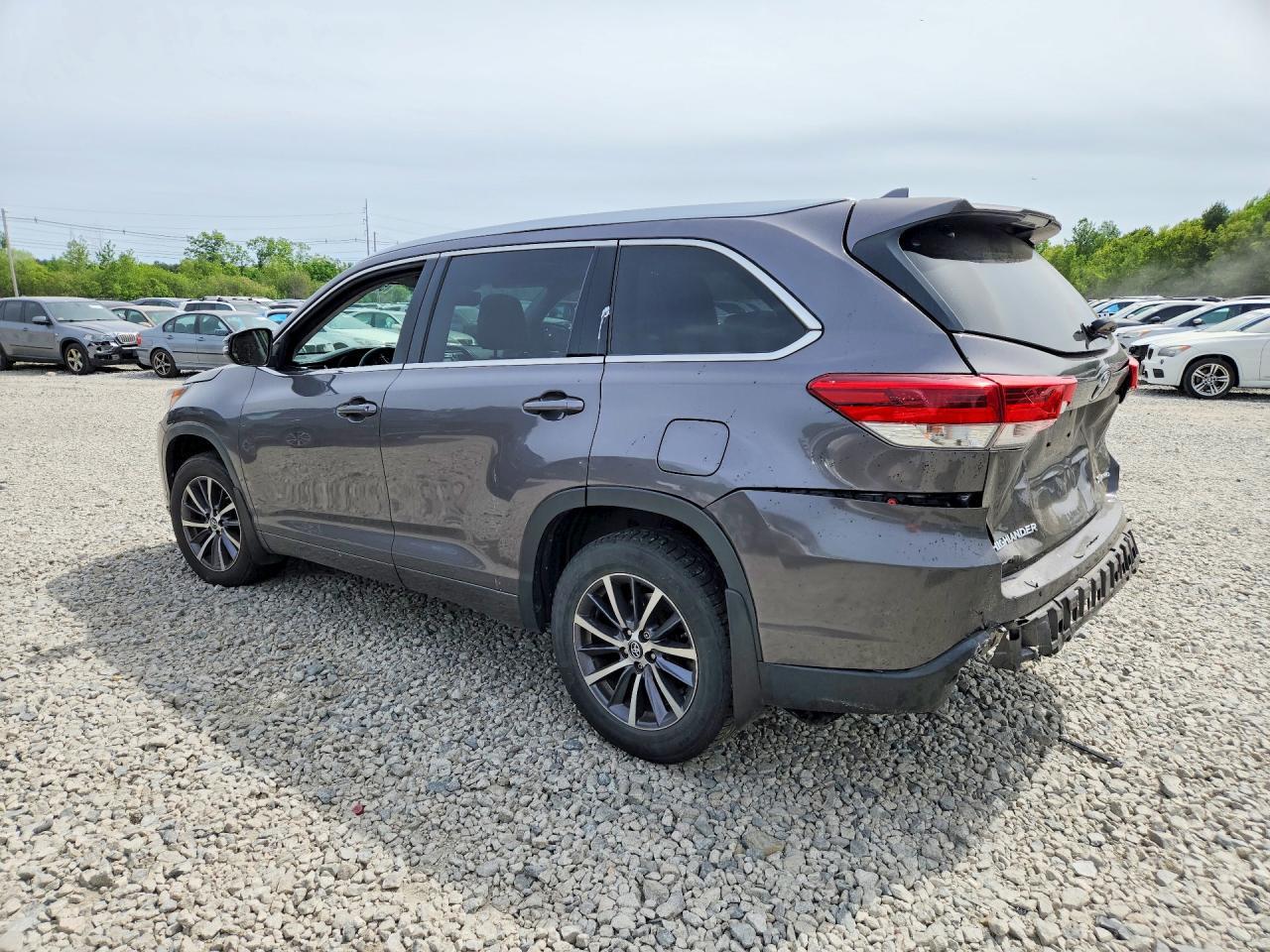 2017 TOYOTA HIGHLANDER