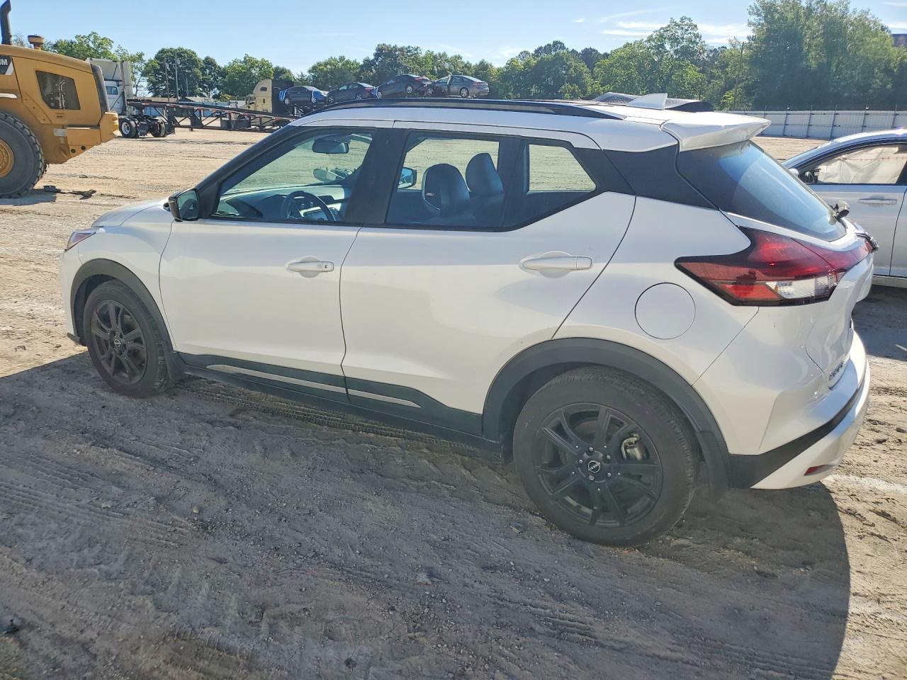 2022 NISSAN KICKS