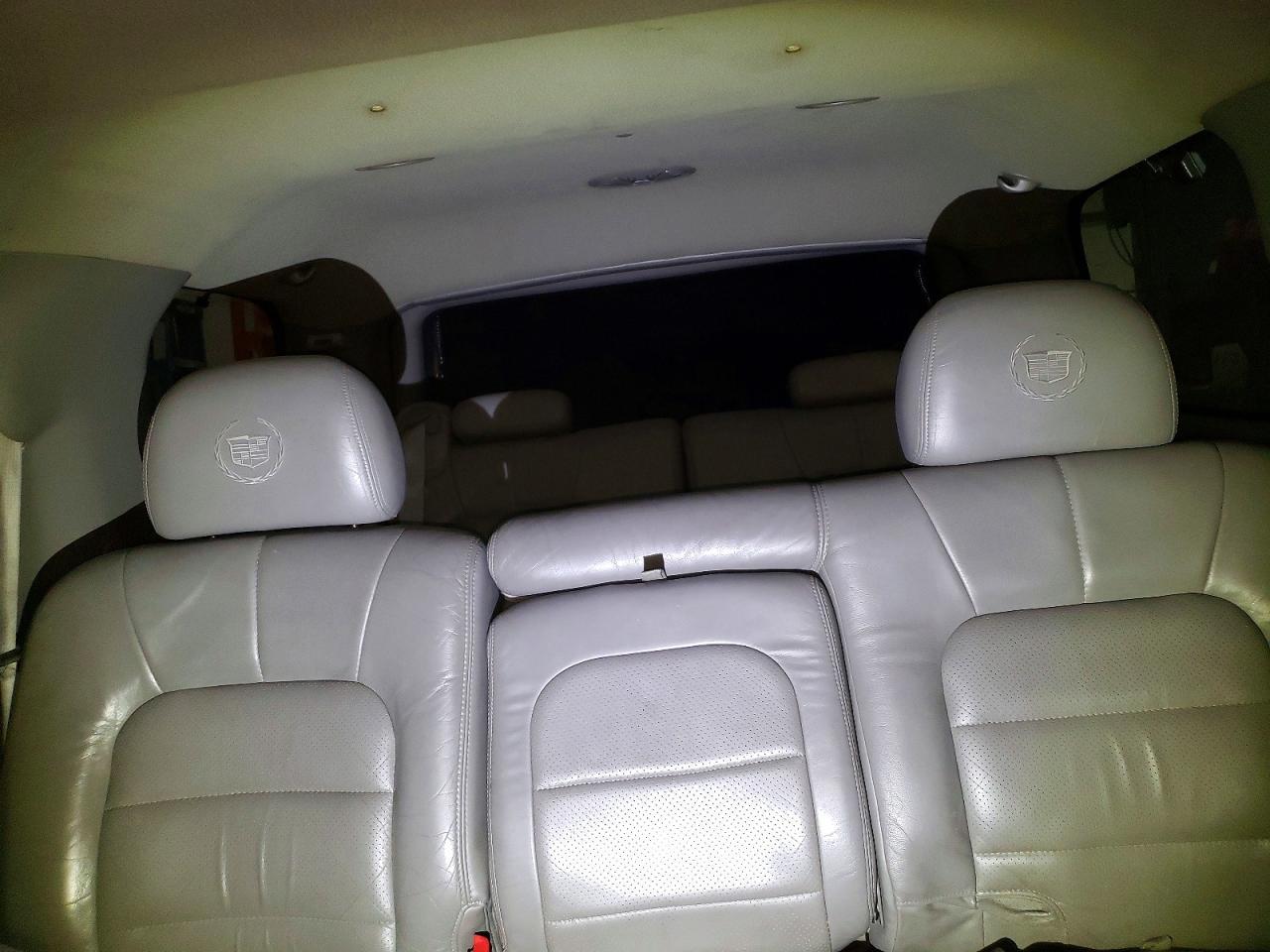 2002 CADILLAC ESCALADE