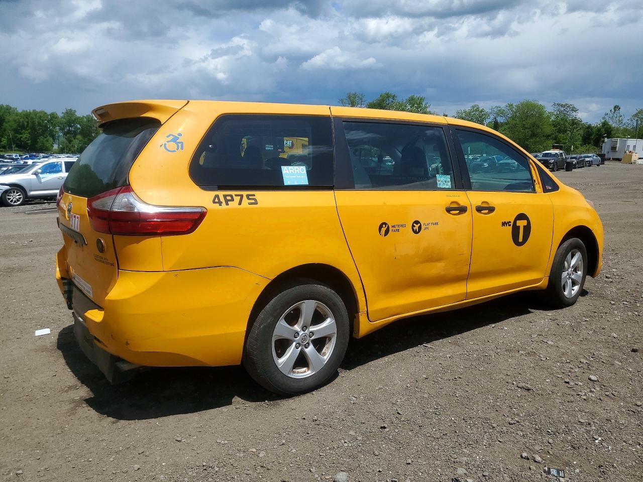 2017 TOYOTA SIENNA