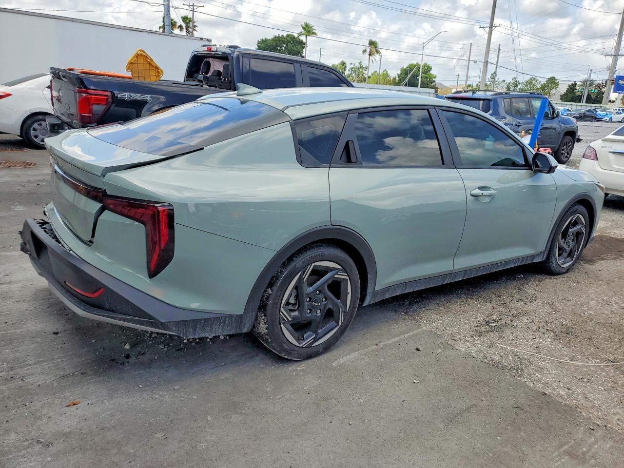 2025 KIA K4