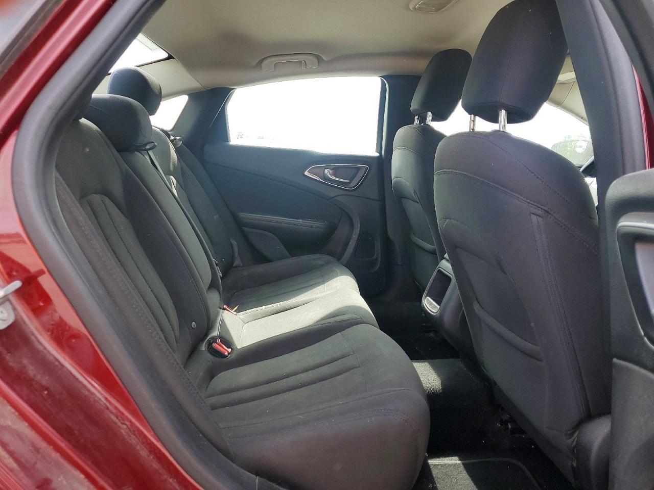 2015 CHRYSLER 200