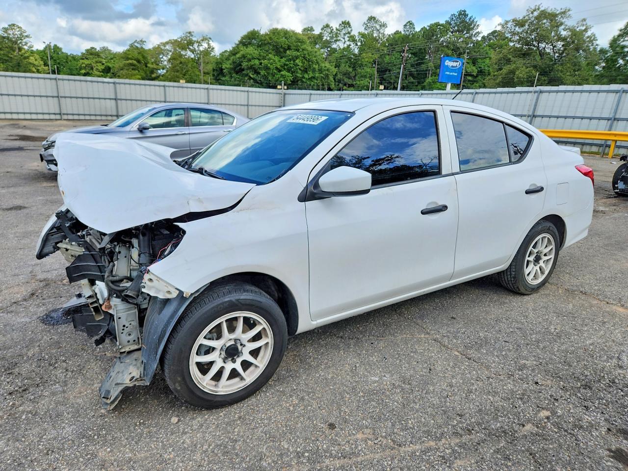 2016 NISSAN VERSA