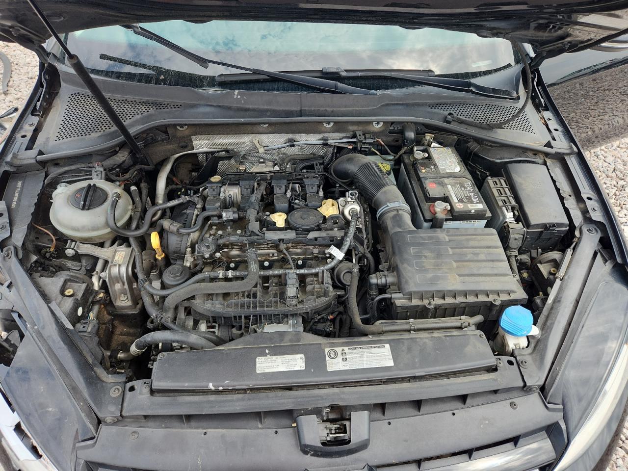 2015 VOLKSWAGEN GOLF