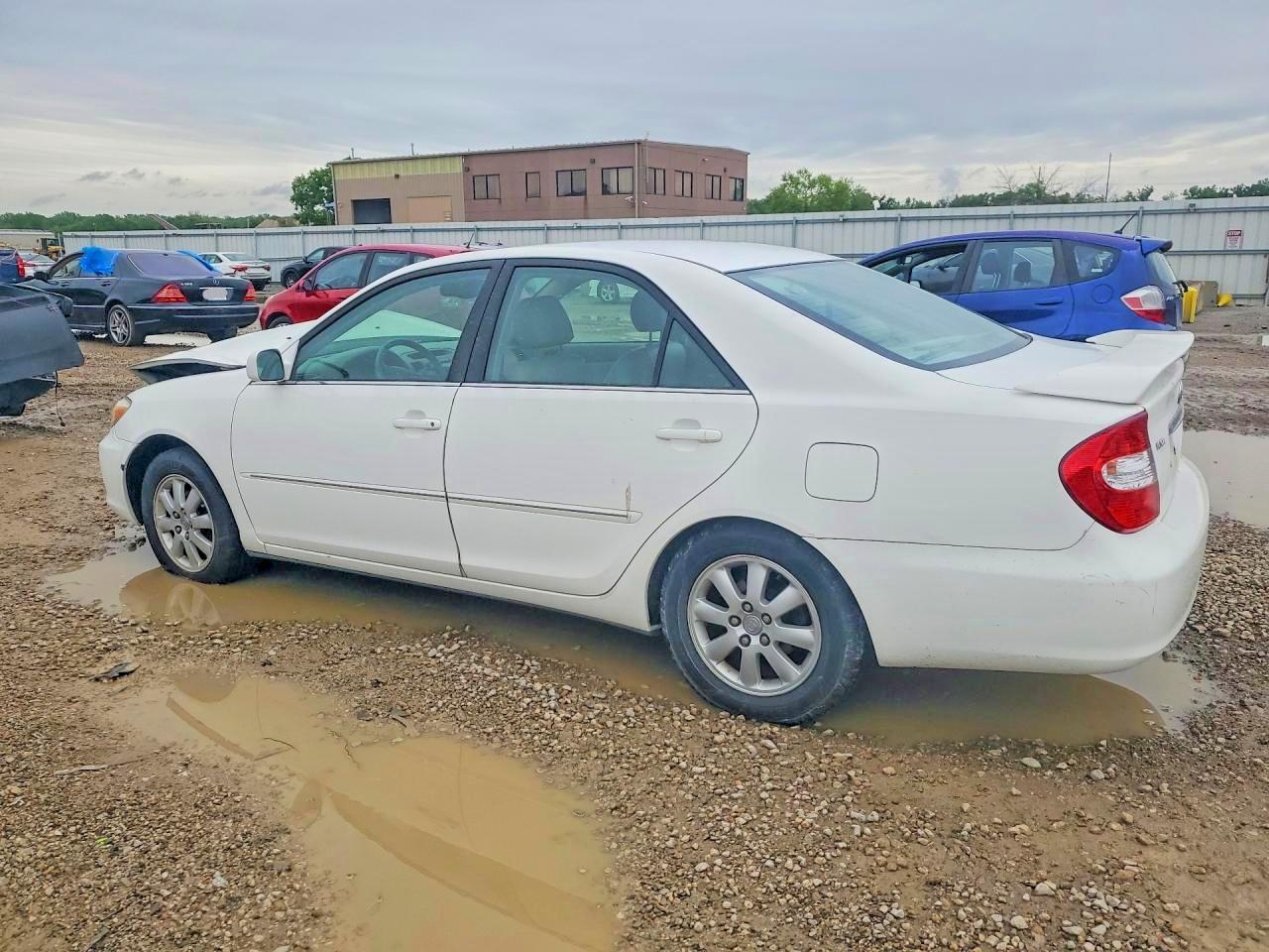2002 TOYOTA CAMRY