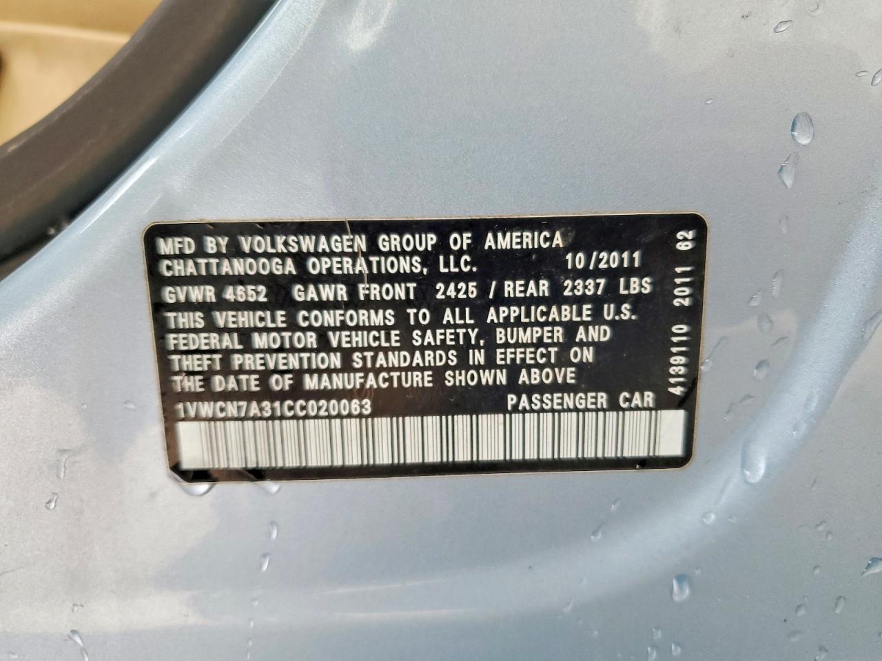 2012 VOLKSWAGEN Passat