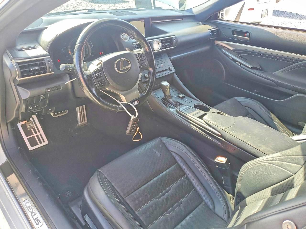 2017 LEXUS RC 200t