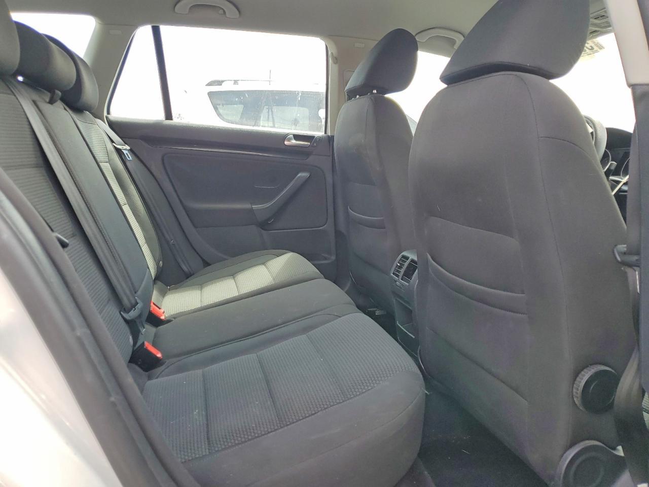 2011 VOLKSWAGEN JETTA
