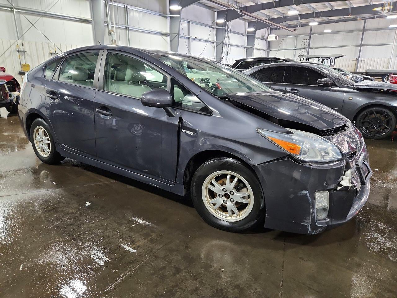 2011 TOYOTA PRIUS
