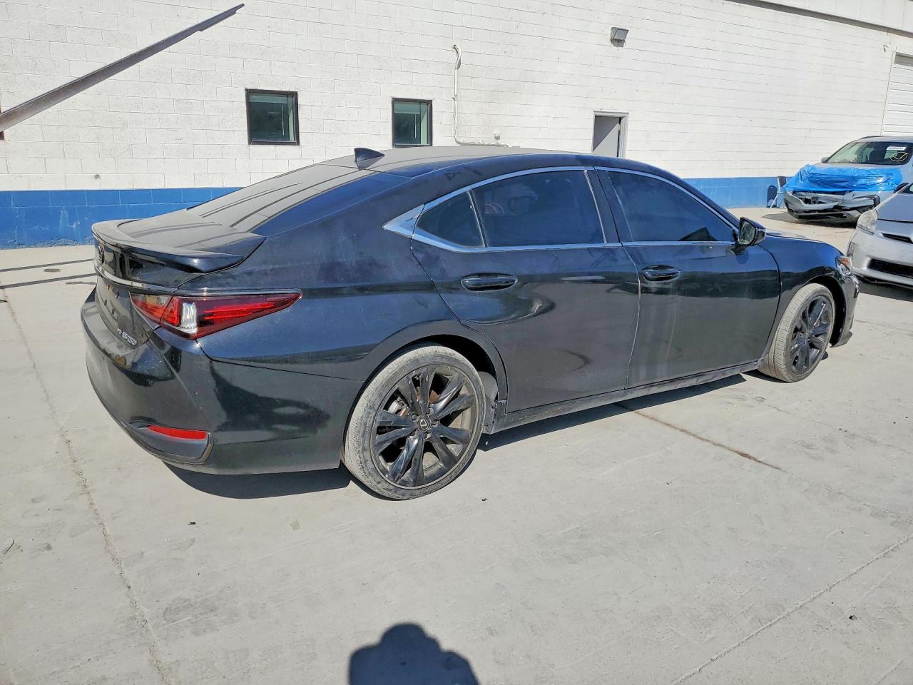 2022 LEXUS ES 250