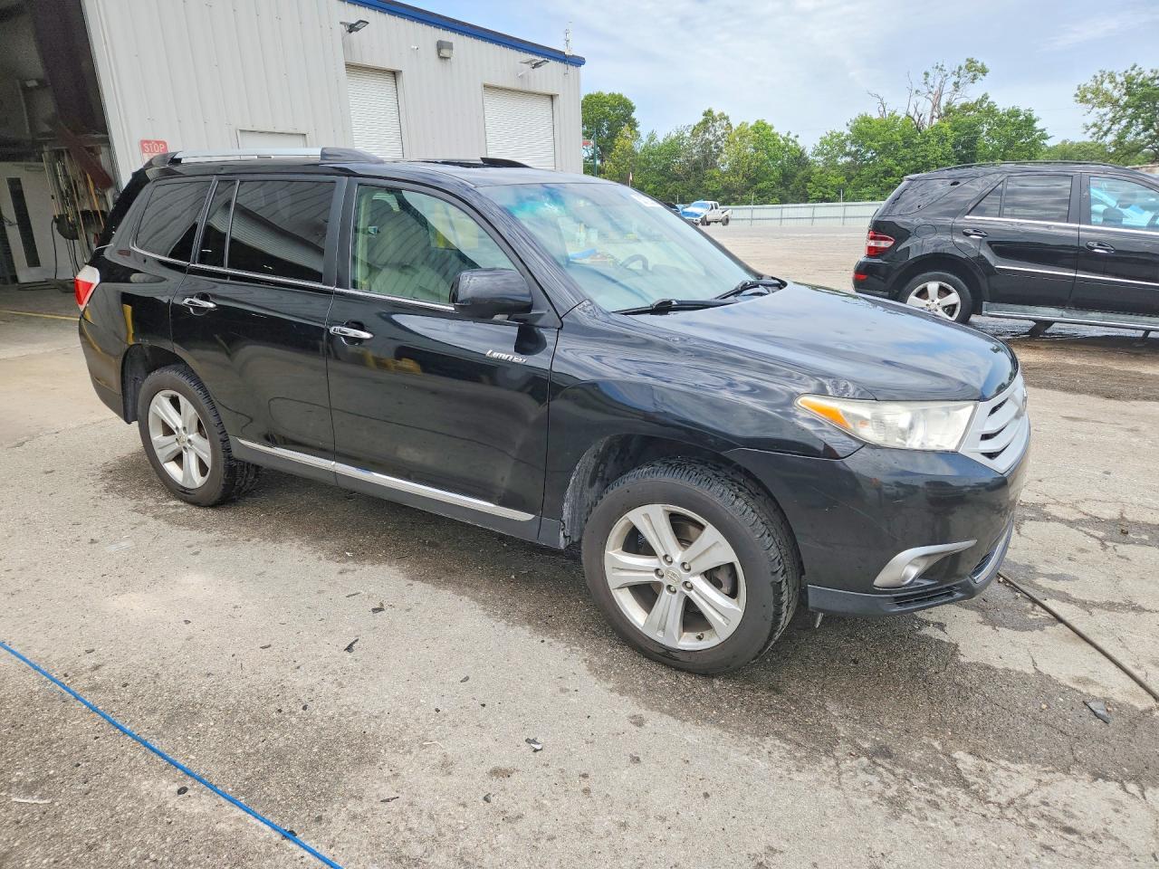 2011 TOYOTA HIGHLANDER