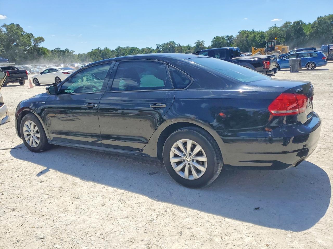 2015 VOLKSWAGEN Passat