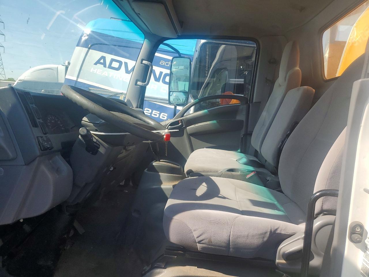 2021 ISUZU NPR