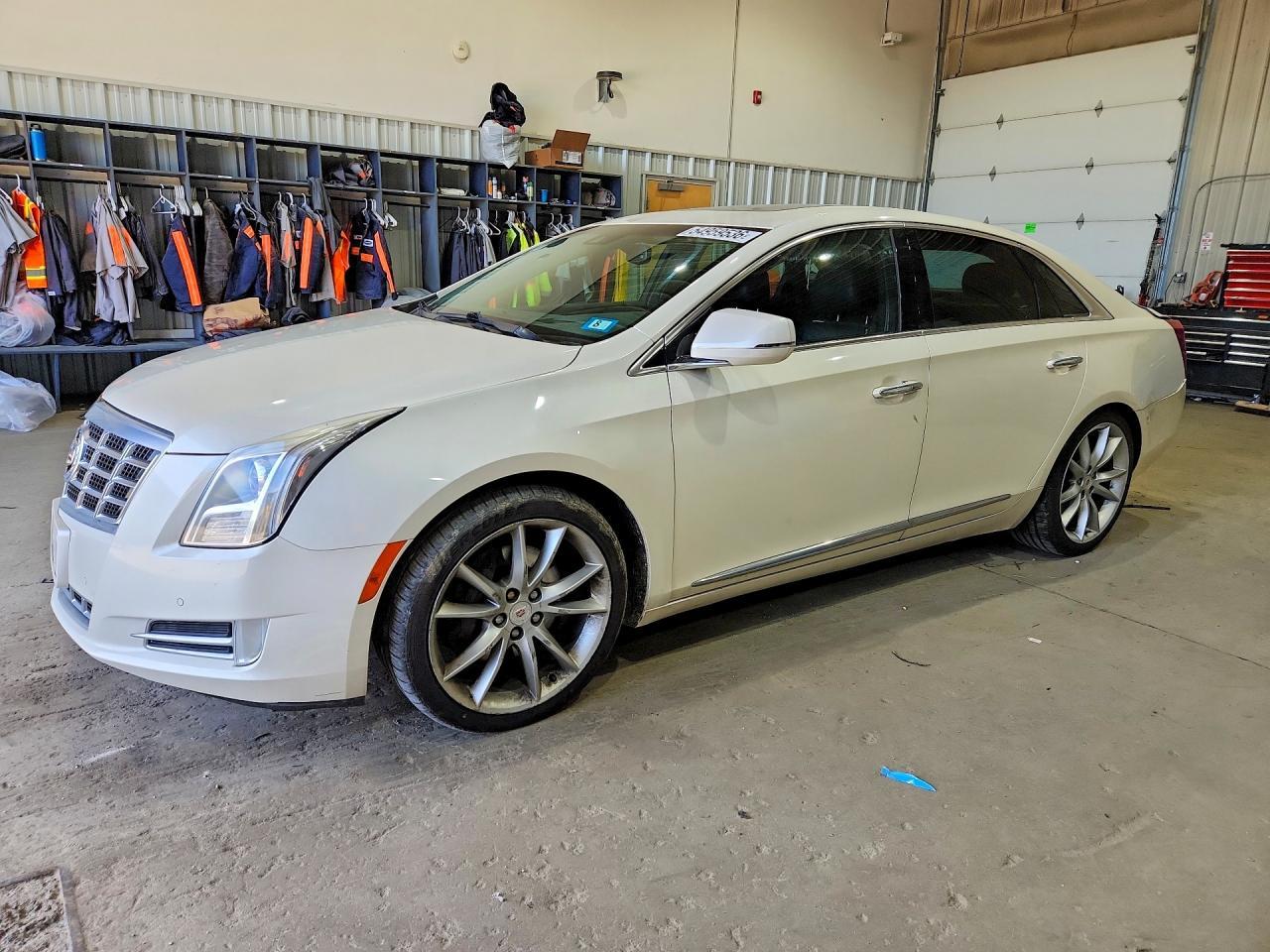 2013 CADILLAC XTS