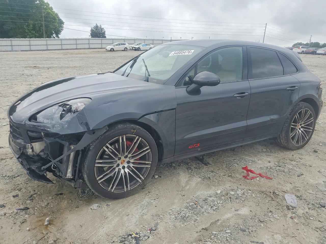 2017 PORSCHE Macan