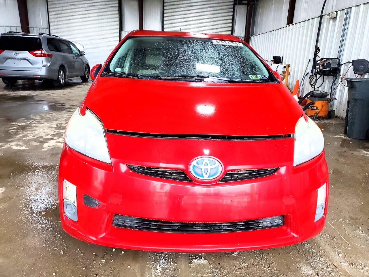 2011 TOYOTA PRIUS