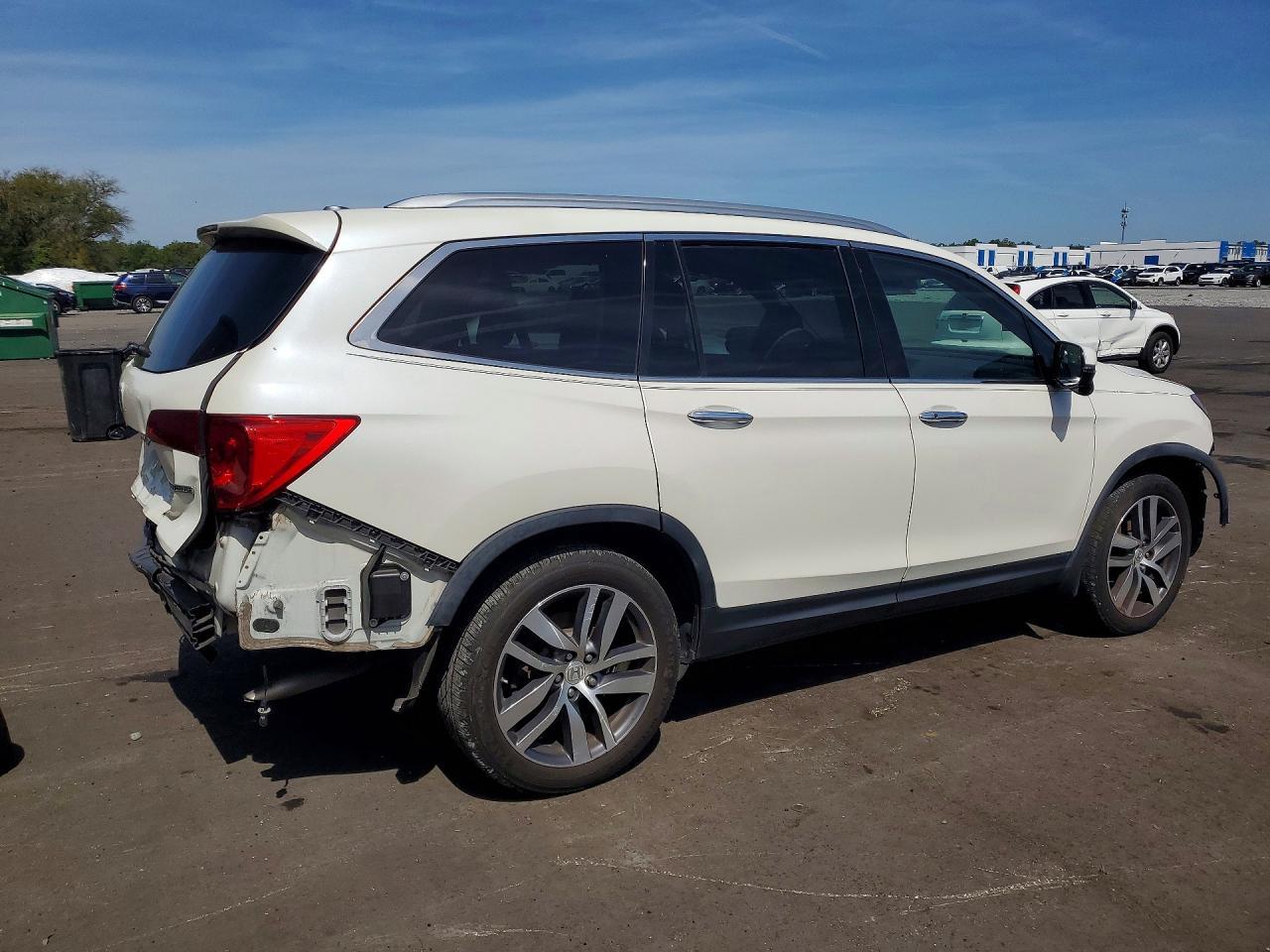 2017 HONDA PILOT