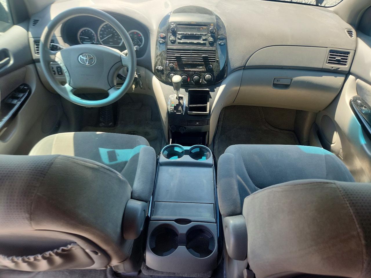2004 TOYOTA SIENNA