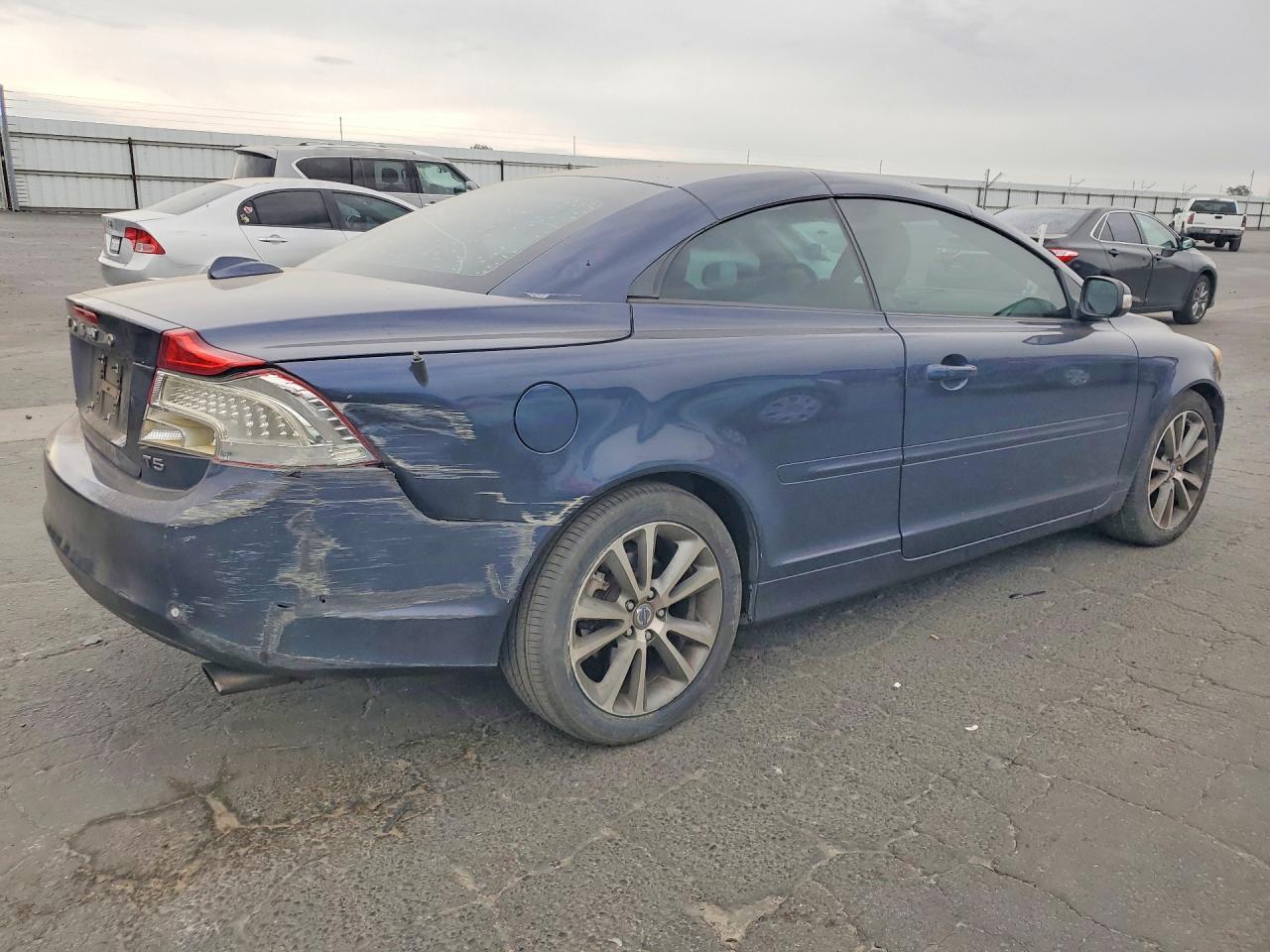 2013 VOLVO C70