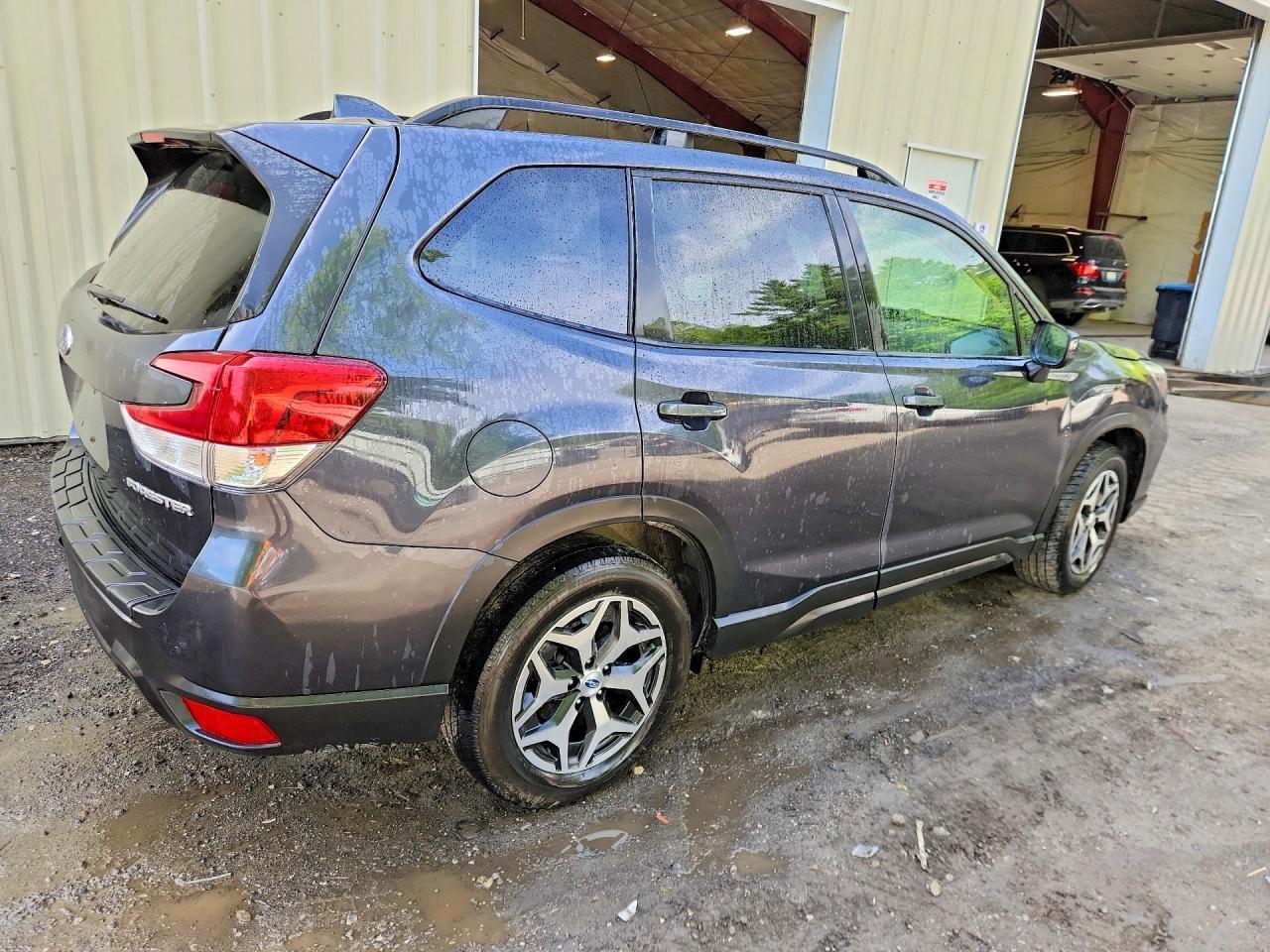 2019 SUBARU FORESTER