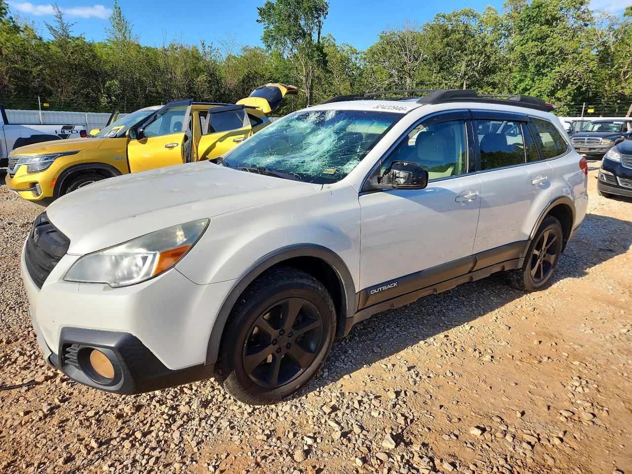 2013 SUBARU Outback