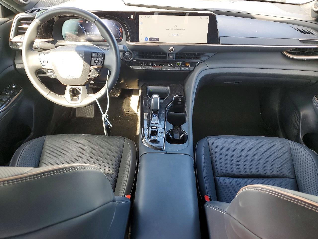 2024 TOYOTA Crown