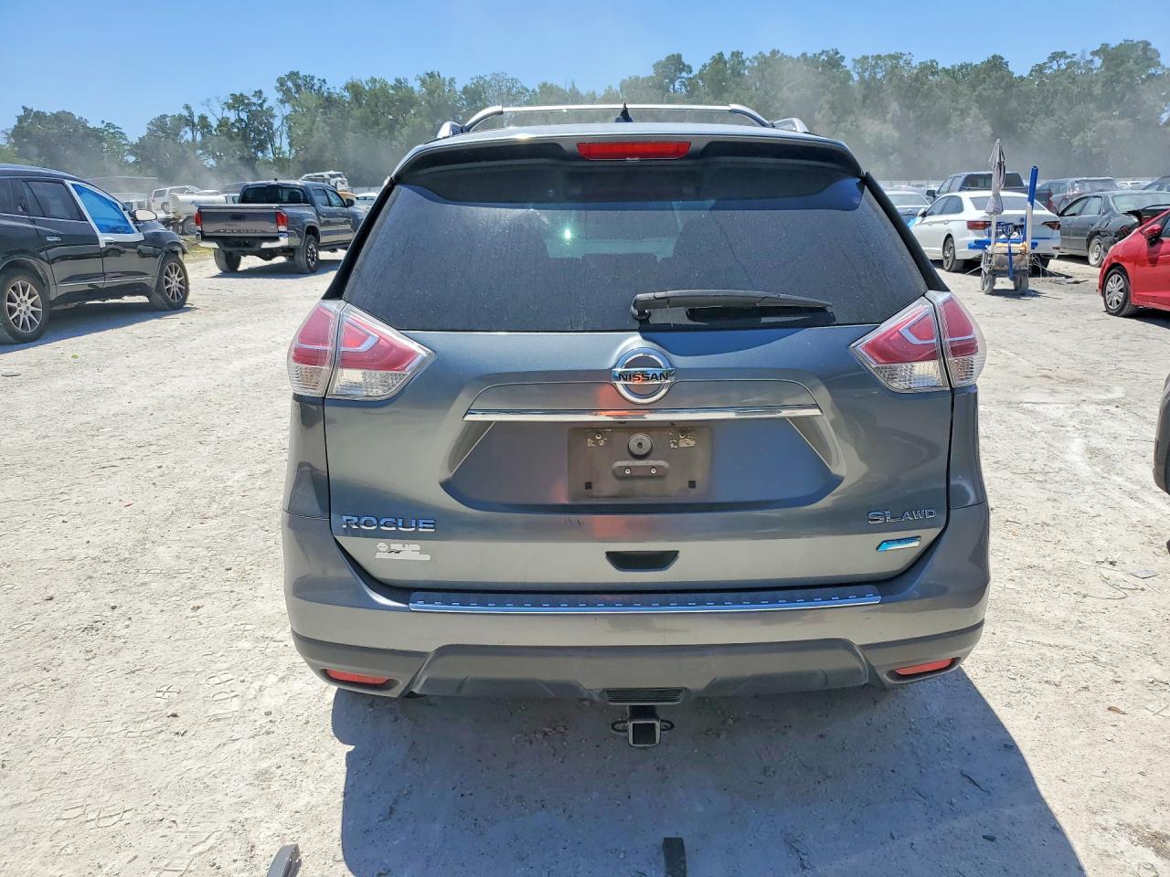 2014 NISSAN ROGUE