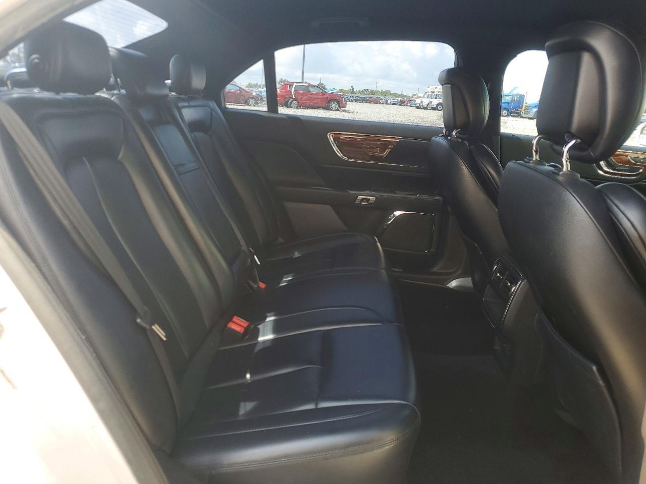 2018 LINCOLN Continental