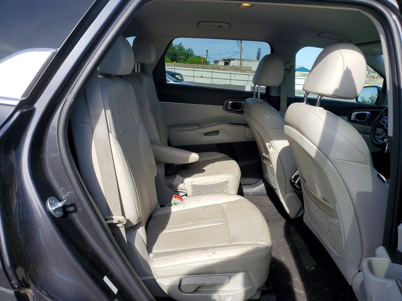 2023 KIA SORENTO