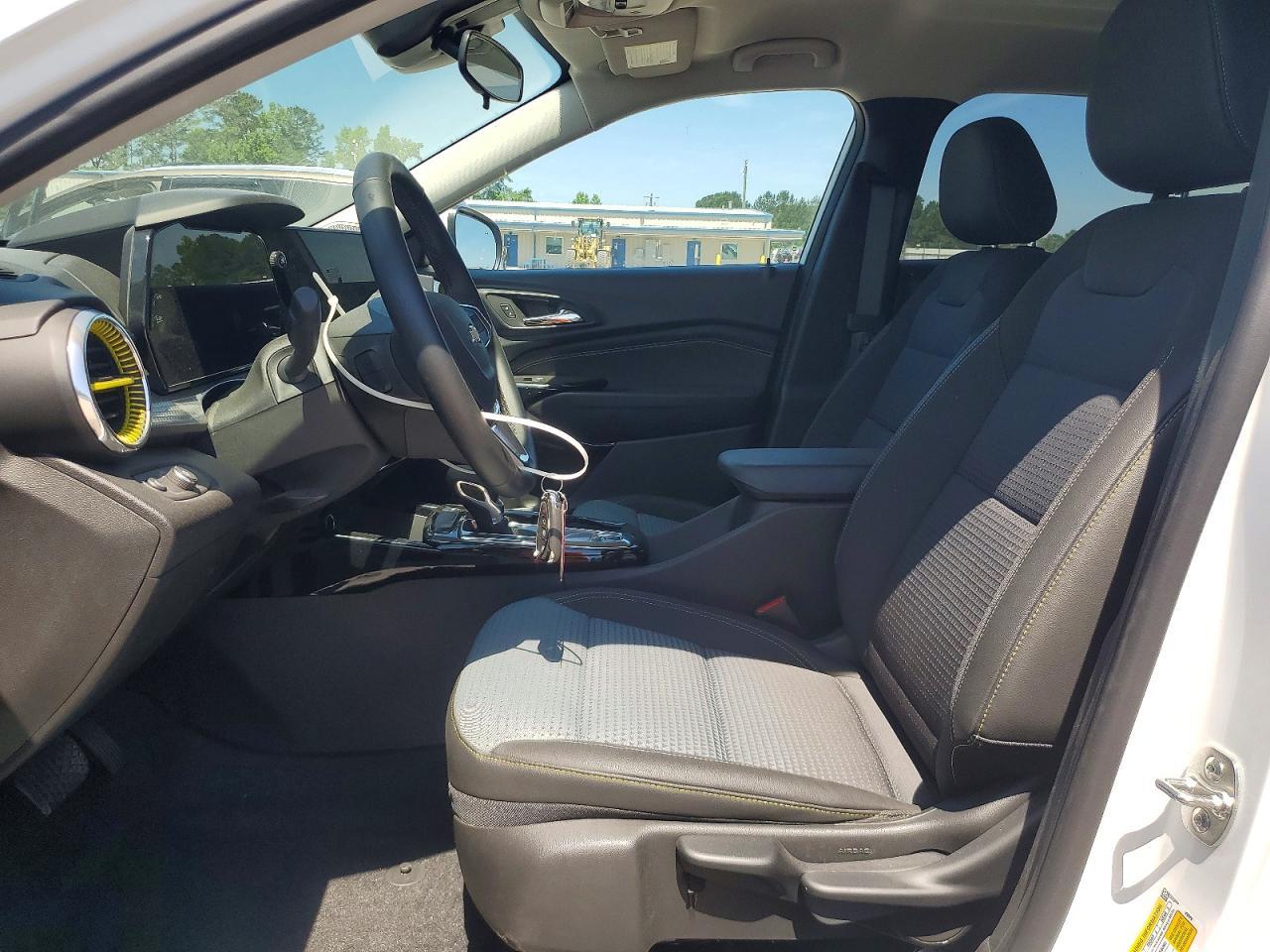 2025 CHEVROLET TRAX